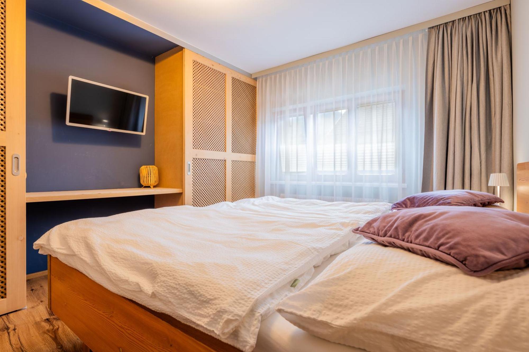 Haus Christina - Romantik Suite Bürs Zewnętrze zdjęcie